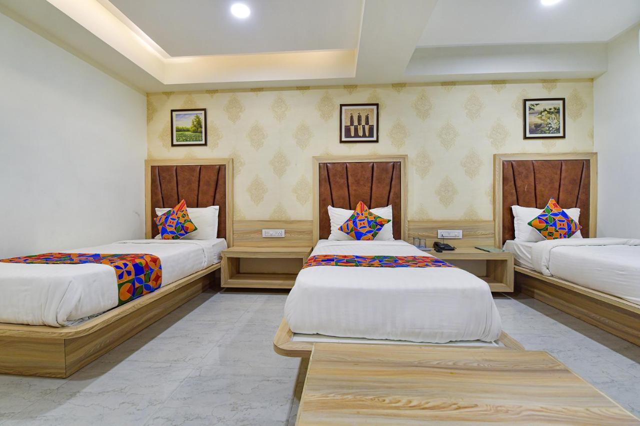 Hotel Legrand.Inn Ahmedabad Exterior foto